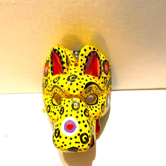 Ornamental Guatemala Hancrafted Tiger Mask 3" x 4" - Picture 1 of 4